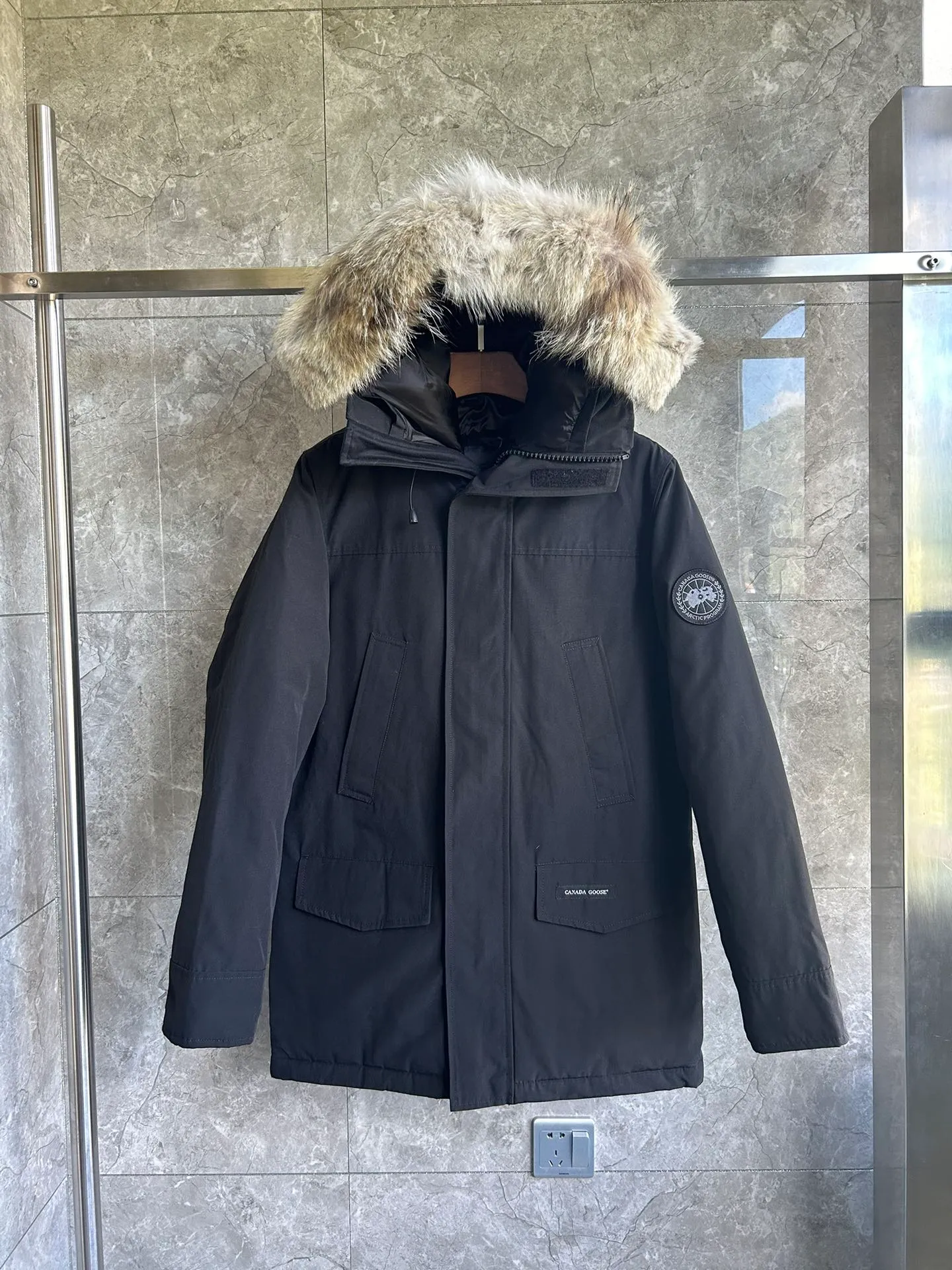 P720 Big Goose 13 Langford men's down jacket. Color (red label) black, dark blue, off-white, gray, gray camouflage. Color (black label) black black label, gray black label. Size: S. M. L. XL. XXL.
